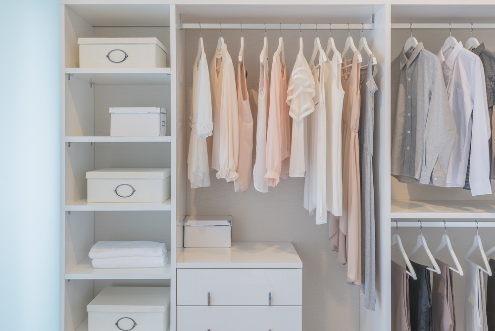 De-Cluttering: 5 Simple Tips To Get You Started