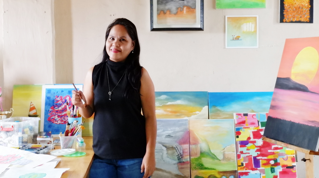 Success Story: This Breast Cancer Survivor Turned To Painting After Treatment, Eventually Running an Exhibit